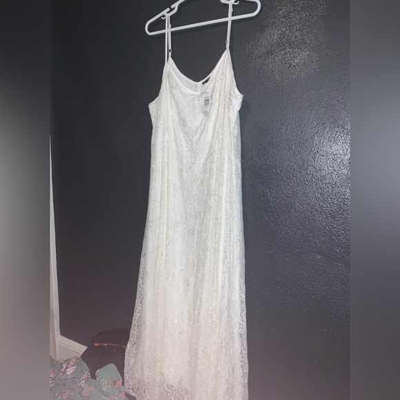NWT Torrid Ivory Lace Maxi Dress sz4 - Picture 2 of 8
